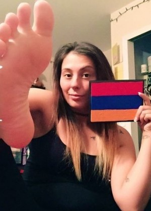 Ступни армянки